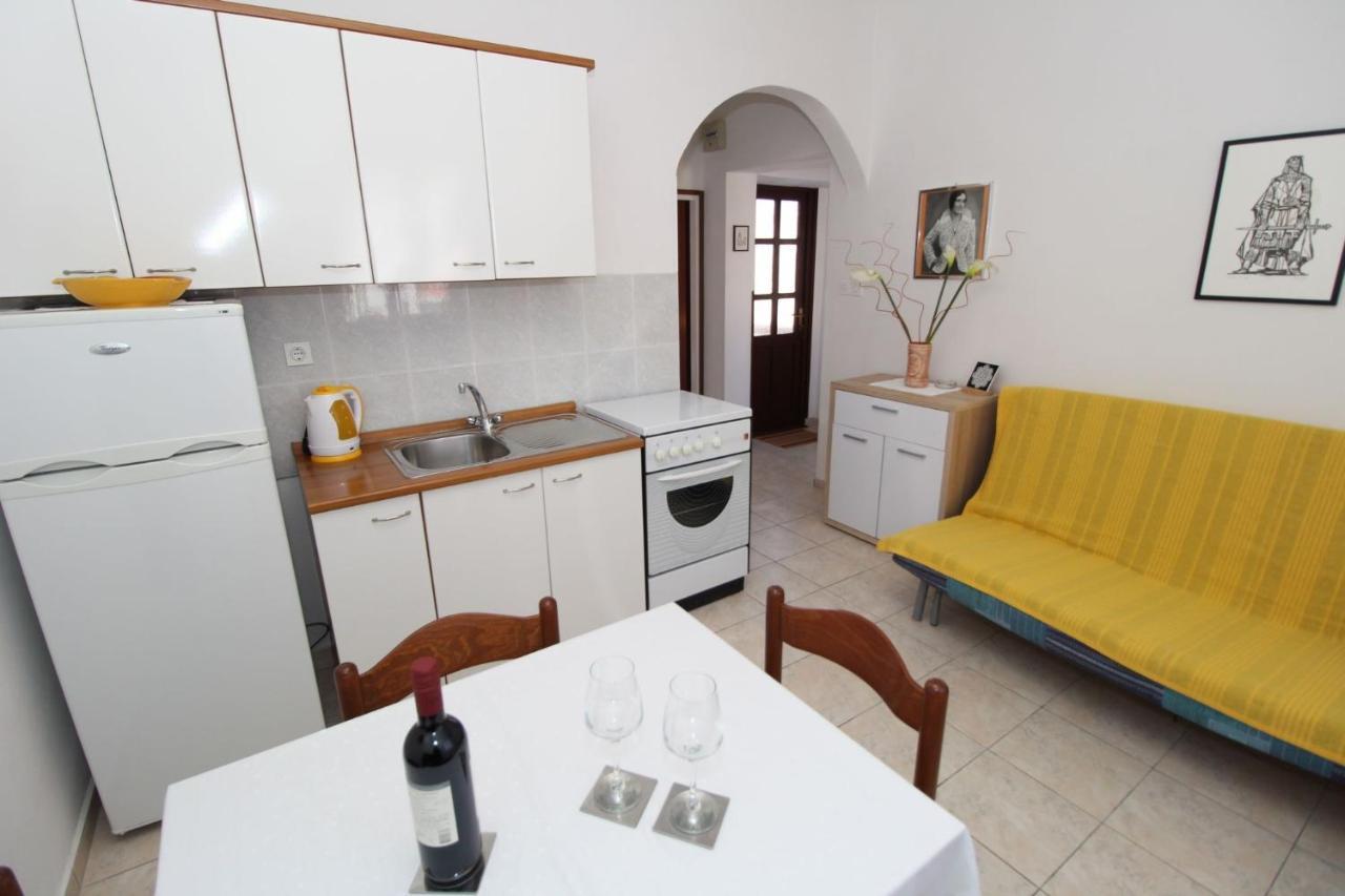 Apartments And Rooms With Parking Space Pag - 13060 Pag Town Exteriör bild