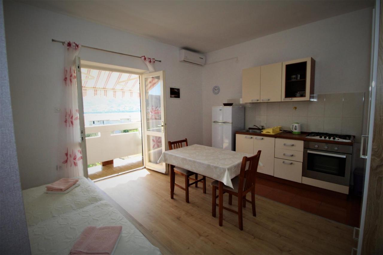 Apartments And Rooms With Parking Space Pag - 13060 Pag Town Exteriör bild